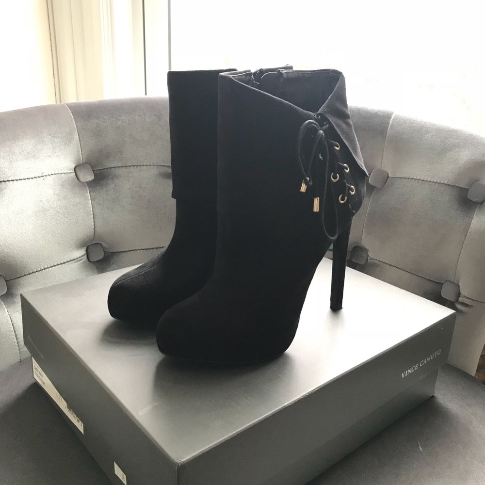 Shoes - Picture 3 of 7